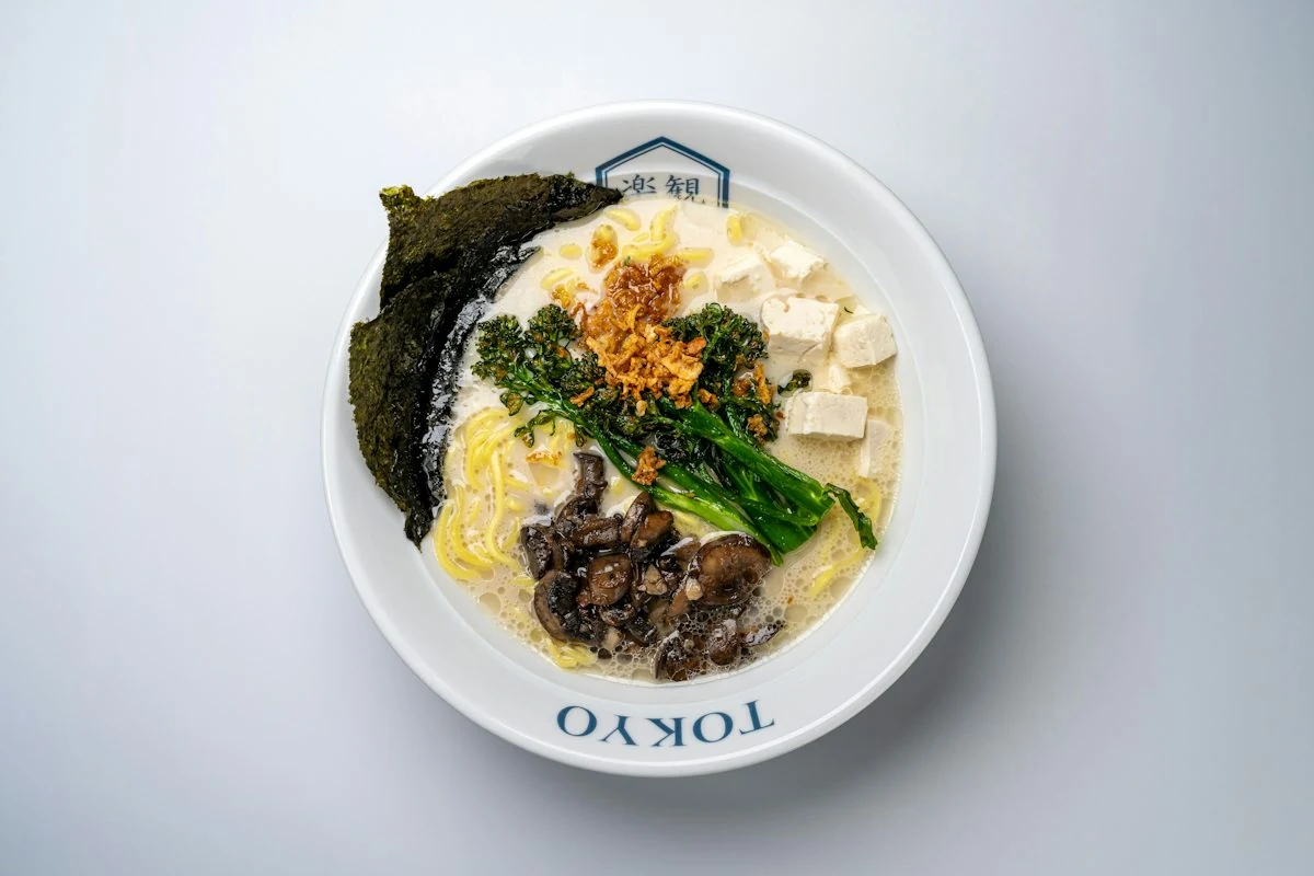 QUARTZ Vegan from RAKKAN Ramen